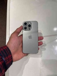 آيفون 15 برو • ١٢٨ • بطارية ١٠٠