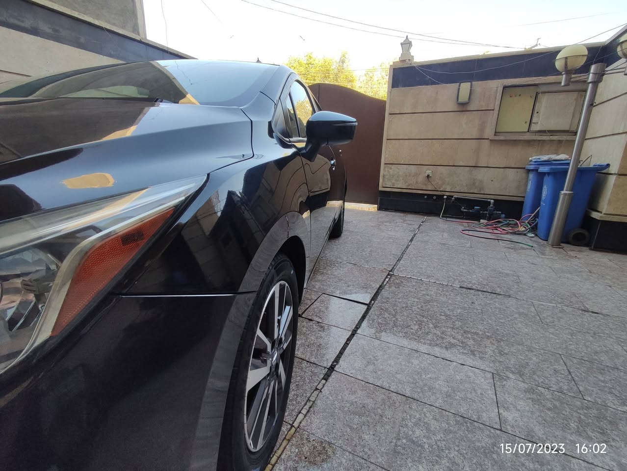 نيسان فيرسا 2020 SV رقم بغداد  
مواصفاتها 
بصمه 
رادارات امامي خلفي 
توقف ذاتي امامي خلفي
نقطه عمياء 
شاشه كار بلي 
كاميرا دواره 
ويل كب 16
محرك ١٦٠٠ السيارة اقتصادية جدا 
صدر جديد كامل تخم تاير جديد التبريد والتدفئة شغال 
ماشية 106 الف كيلو فقط 
حادث مثل ما موضح بالصور امريكا وبيها ضربة بالصندوق  بالعراق السيارة كلشي مابيها 
اني جانيها للسيارة مو بياع شراي 
السعر 116 ورقة بيها مجال واني حاضر 
مكان السياره بغداد شارع فلسطين  للتواصل 
***********
