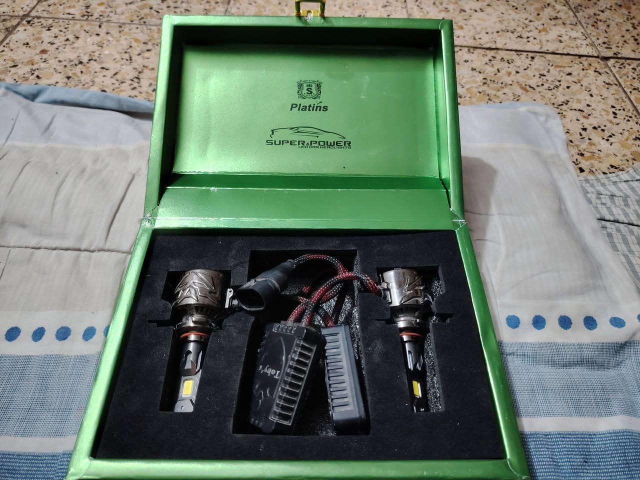 السلام عليكم للبيع لاليت عالي زنون لاندكروزر من مديل ٢٠٠٨الئ ٢٠٢١ درجة أولى شرط سيد علي ***********
