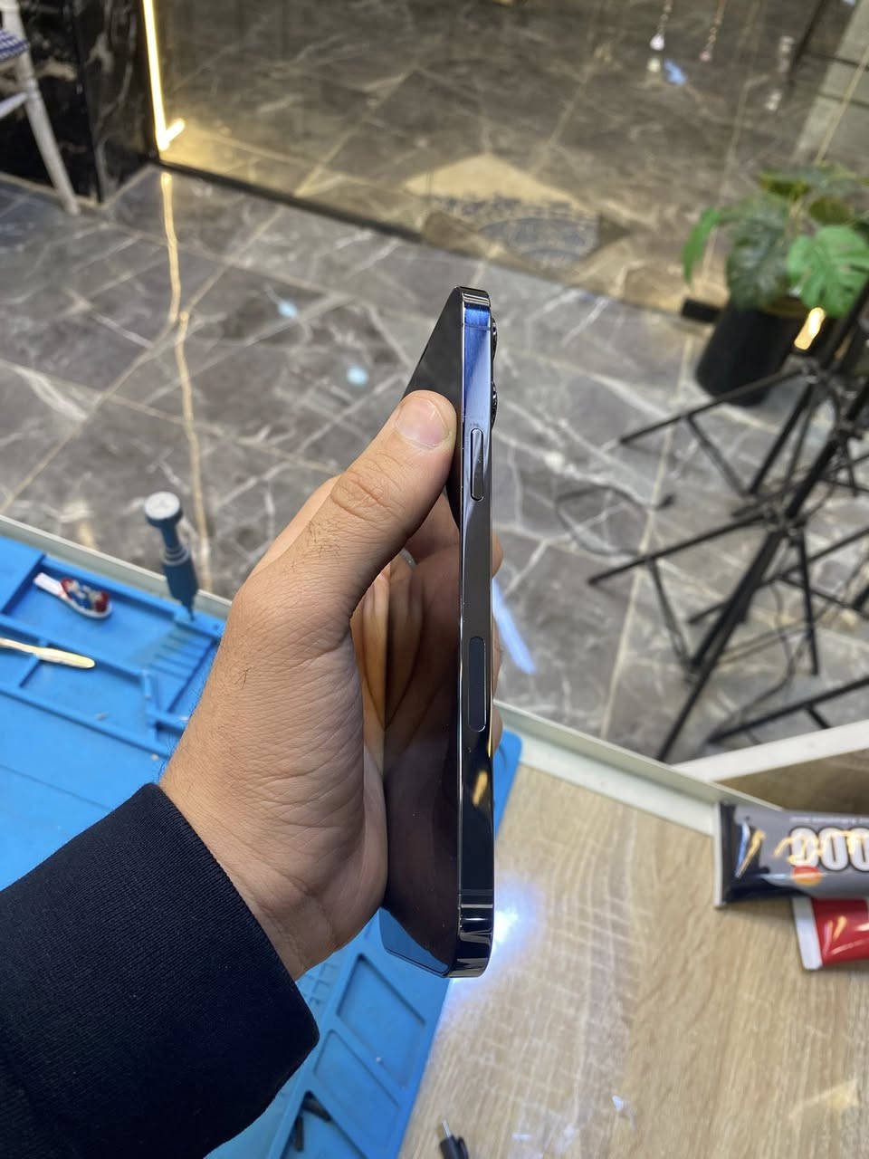 ١٣برو ماكس 
نظافة💯💯
ذاكرة ٢٥٦
بطارية ٨١ 
بلادي شرط كلشي مامفتوح بي ضمان شهر
للأستفسار ***********
