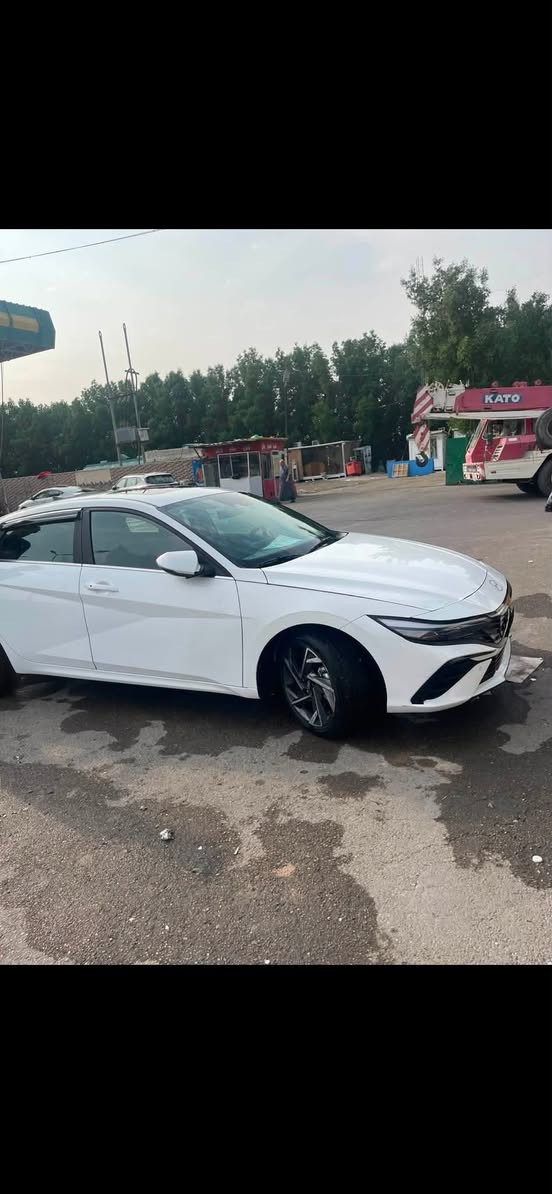 السلام عليكم النترا هايبرد 2024 فول موصفات ماعدا الكشنات وارد كندا حادثها جاملغات ثنين وشخوط بدون ايرباك نظيفه محرك 1600هايبرد سونر موجود مكاني بغداد الراشديه رقمي ***********
