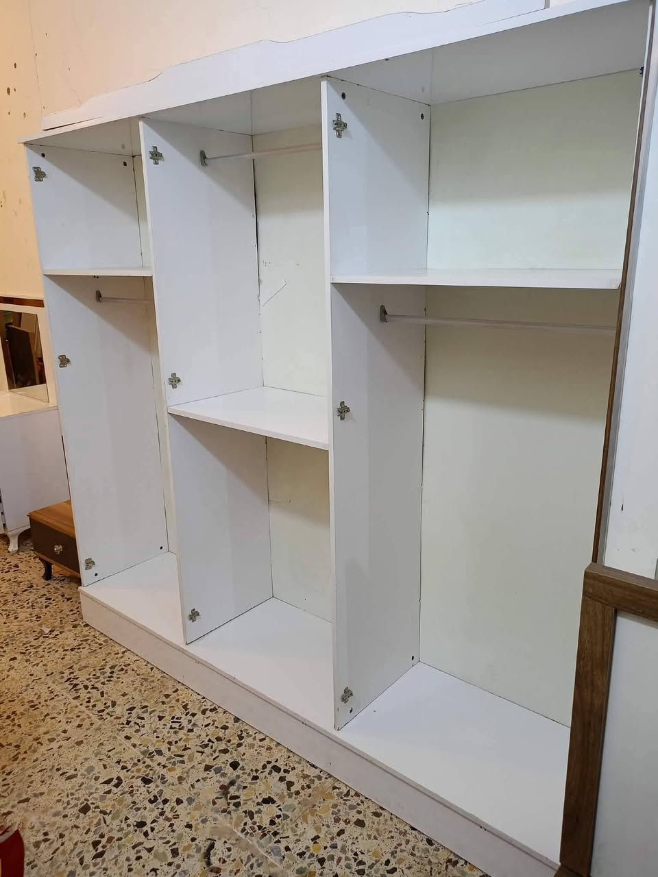 غرفة نوم مستعملة🇹🇷
 نضافة90 ٪💯
عدد القطع / 5
نضام / ابواب   💢
شد ونقل داخل بغداد مجاني🚛
يوجود توصيل محافضات 🚛


**إذا كنت صاحب هذا الإعلان وتريد حذفه لأي سبب، رجاءا أرسل رسالة إلى الدعم الفني**