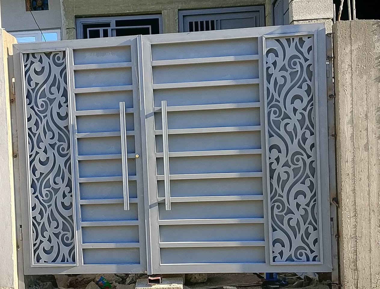 ابواب حوش فصال جديد للبيع
***********   /    ***********
العنوان موصل صناعة الكرامة حي الكرامة جانب ايسر
