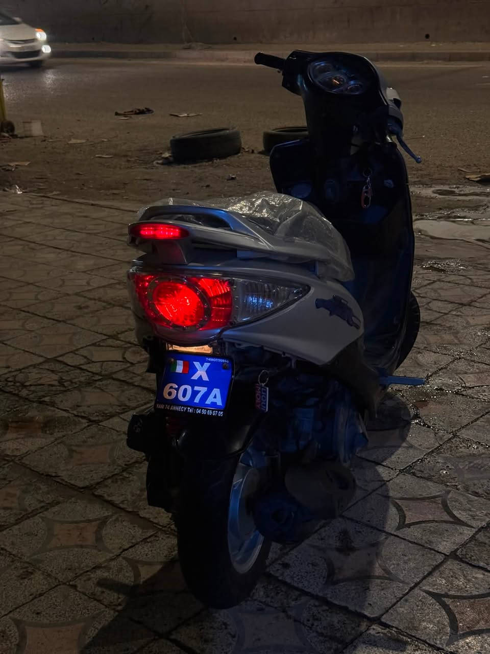 متاح دراجه جي فور حاويه الدراجه اي نقص ما بيه باتري جديد غراضه عل بلاد قفل سكليتر قفل جنطه كامله الدراجه للخير نكره سلف يمته ما تجيه ما مفتوحه شرط الفحص شعلعته تشك الكاع تحفر التبليط  سعره ٦٥٠وبيه مجال للشراي *********** ناصريه شارع الاخلاص يم عبد الأمير
