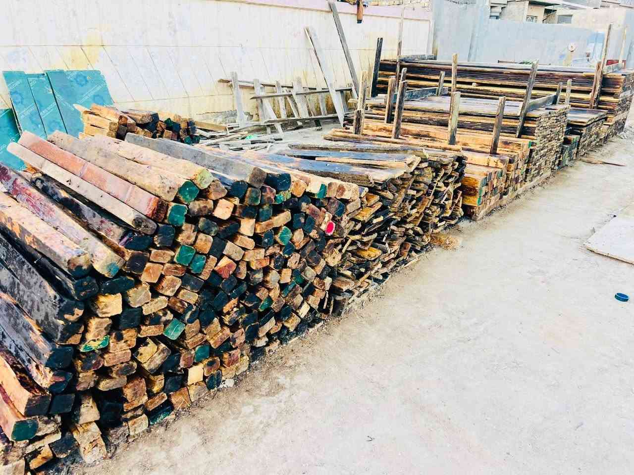 قالب لبيع 8 مكعبات ونص يدك 180 متر *********** ***********
