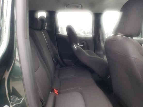 للبيع: جيب رينيجيد 2021 وارد أمريكي - رقم أربيل 🇺🇸
سيارة جيب رينيجيد موديل 2021 وارد أمريكي.
​المواصفات:
​المحرك: 2400 \text{ CC} قوي.
​الدفع: أمامي ورباعي (AWD).
​المسافة المقطوعة: 77,000 \text{ كم}.
​رقم اللوحات: أربيل، والسنوية باسم صاحب الرقم.
​الكماليات:
​تشغيل بصمة (دخول وتشغيل).
​خاصية التشغيل عن بعد.
​رادار بالمرايا الجانبية.
​سايد بريك كهربائي وكاميرا خلفية.
​ملاحظة حول حالة السيارة والأضرار:
​الحالة: السيارة تم شراؤها مصلحة وكاملة.
​الضرر الأساسي (موضح في الصور): جاملغ أمامي أيسر (جهة السائق)، دعامية، ولايت مكسور، بالإضافة إلى إيرباك (Airbag) الستيرن والداش بورد.
​السعر والموقع:
​السعر المطلوب: 130 ورقة (13,000). توجد مرونة بسيطة في السعر عند المعاينة.
​الموقع: بغداد، حي الإعلام.
​للاستفسار والتواصل الجاد (الاتصال فقط):
***********
​#جيب_رينيجيد #Jeep_Renegade #2021 #وارد_أمريكي #رقم_أربيل #سيارات_للبيع
