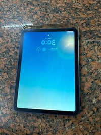 ابيباد ١١فئه A16بطاريته 90ذاكره 128 بصمه شغال كامل الملحقات كارتونه بع...