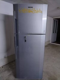 ئەم سەلاچەیە و موبەریدەیەمان هەیە بۆ فرۆشتن ، بۆ نرخ پەیوەنی بکەن بە ژ...