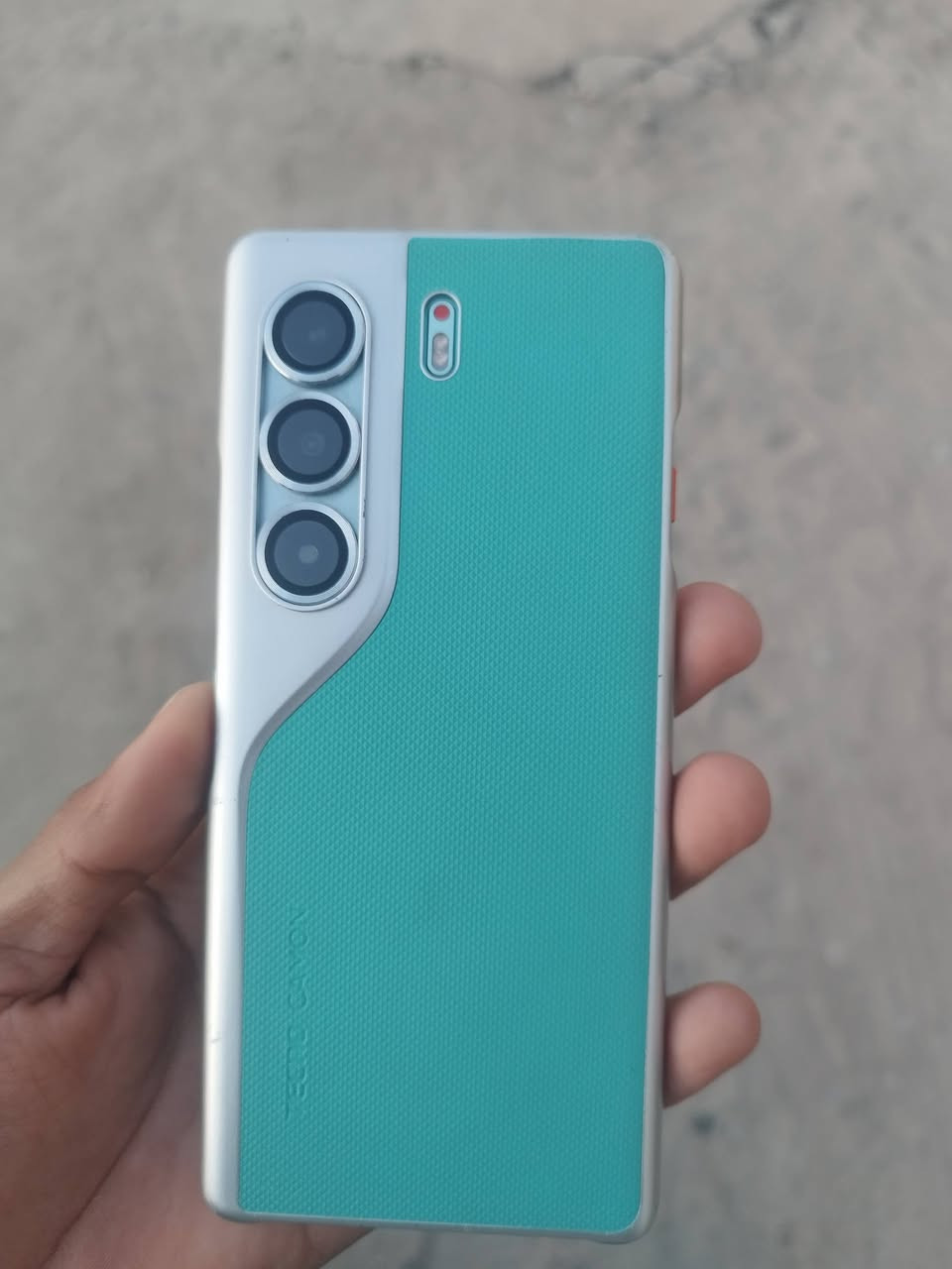 تكنو  كومون 40 برو ذاكره 256 جهاز جديد بس شاشه نكسرت بس يلمس طبيعي سعر جديد 400 هاذه رايده ب 100 قفل مكاني ناصريه مركز ***********
