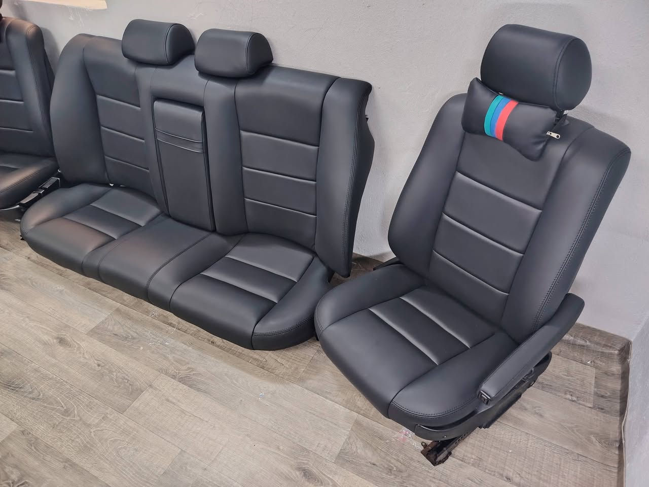 السلام عليكم للبيع كشناتBMW500 بدي قديم ميكانيكي جلد وعمل درجة أولى السعر 400 الف مكاني بغداد الحرية ***********
