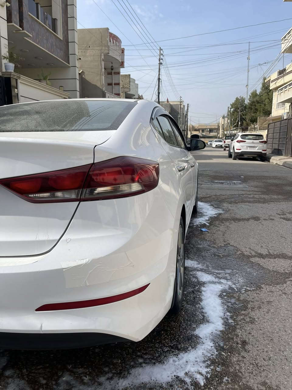 سلام عليكم اللنترا للبيع سوبر 2018
مواصفاته
فتحه 
قطعتين تبريد
لاين زنون
ارضيه جلد
مري شفط
ماشيه 98الف 
خليجي مكفوله كفاله عامه قطره صبغ مابيه  
سياره مال جناي 
***********
***********
