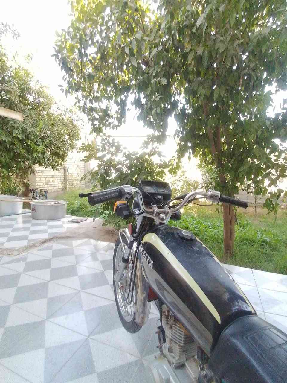 دراجه ارشه مديل 2024 للبيع سعر350وبيه مجال المكان بابل المسيب شارع البلديه الجديد الاتصال بهذا الرقم *********** دراجه نضيفه
