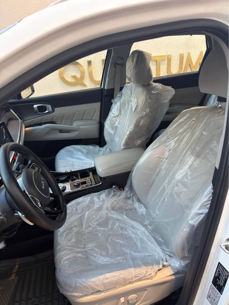 السلام عليكم من رخصه الادمن 

عندي كيا سورنتو 2025 خليجي للبيع 
مواصفات السياره 
بيها ضربه جاملغ وبنيد بدون دواخل 
ماشيه 40 كيلو 
داتا شو 
داخل ابيض
كشنايت كهرباء 
جنطه كهرباء 
3 قطعه تبريد 
سبعه راكب
6سلندر 
اربعه انظمه قياده التحكم موس 
كير موس 
سايد بريك بصمه 
بصمه تشغيل وابواب 
اشاره ترحيب 
مرئي شفط 
ويل 20 
مانع انزلاق ونحدر وصعود مرتفعات
مناخ منفصل 
وبعد بيها هواي مواصفات 
السعر 285 وبيها مجال 
رقم بغداد بسمي تحويل ثاني يوم السياره كلش حلوه وجديده كير ومكينه وصدر امامي خلفي وتايرات وتبريد كهرباىيات كلها على وضع الشركه مكان السياره بغداد الشعب او كراده الاستفسار الاتصال على الرقم *********** بغداد, العراق
