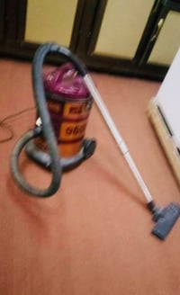 مكناسة كهربائية • نظيفه جدا • النجف