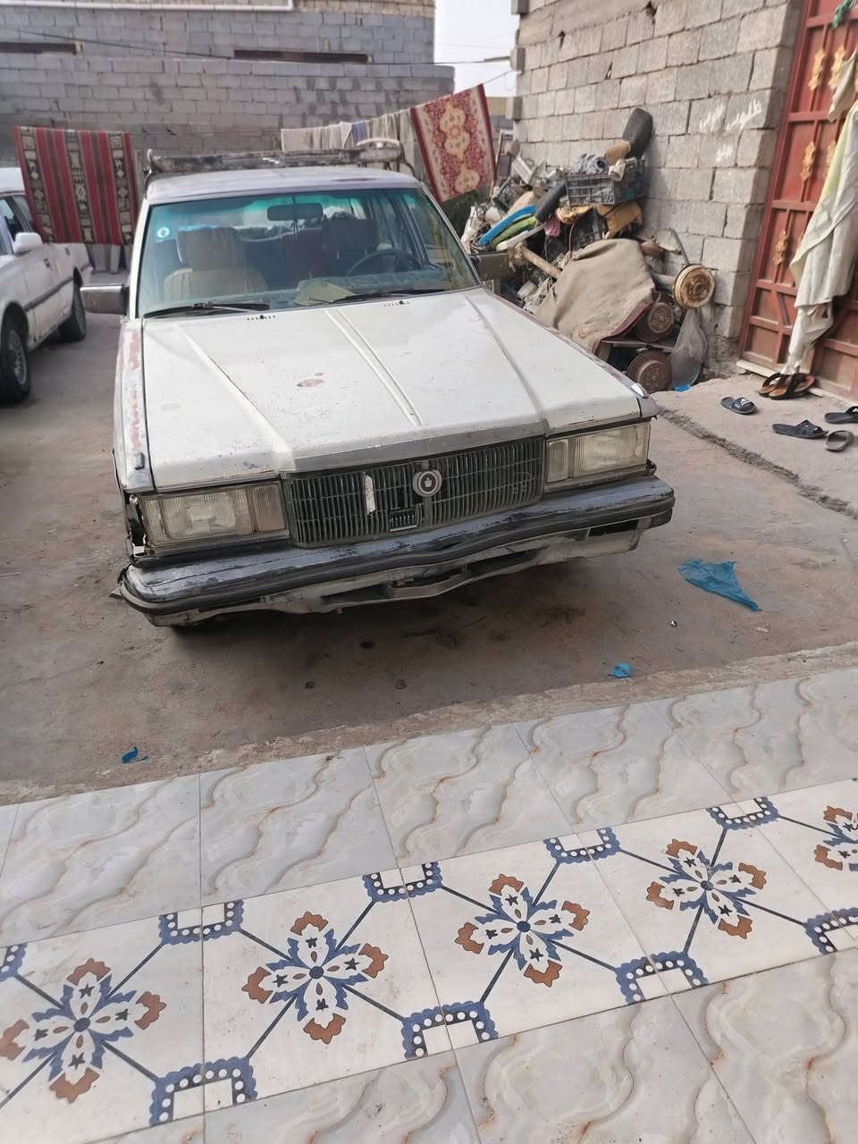 سلام عليكم للبيع ذي قار ألماني مشروع وطني سنويه نافذه 29 داخله هزه بسمي سياره كامله شغاله وجاهزه عنوان ناصريه رقم الهاتف ***********
