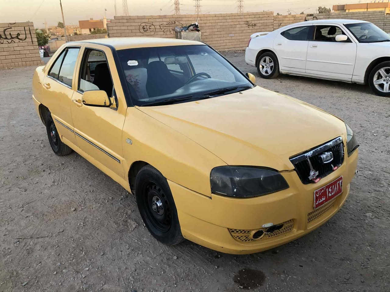 سياره كوين 2011 سويه صاقطه 2024 هيه عليه 600 قرامهت صفر السعر 28 وبيه مجال ***********
