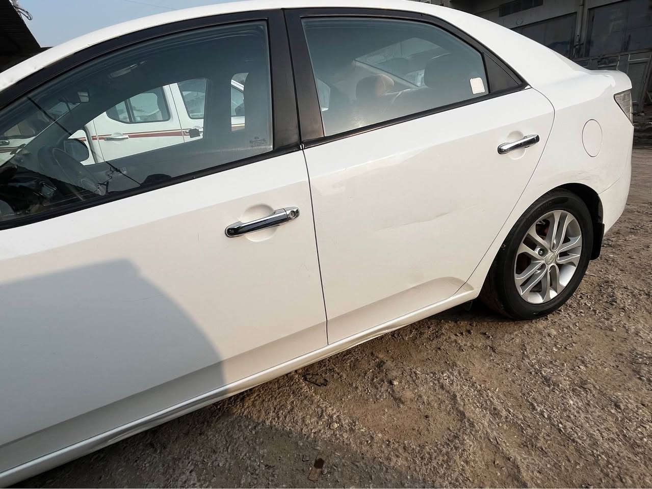 السلام عليكم 
سيراتو 2010 رقم اربيل سنويه نافذه ب 22  بيهه صبغ قطعه وحده جاملغ خلفي فقط كير ومحرك مكفولات 
مكانهه بالصويره
*********** الصويرة, واسط
