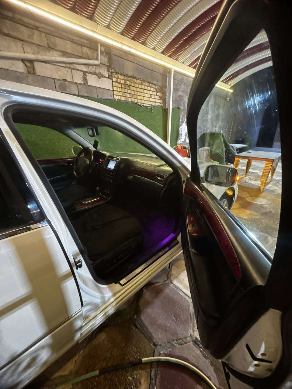 السلام عليكم لكزز 8سلندر 430Ls كير محرك مكفولات مكفوله كصه ونقل جثه فول مواصفات
بصمه مواصفات للاخير 
رقم صلاح الدين مداور مكاني البصره  بيه حادث بجم وتعمرت /الهاتف *********** السعر 85$
