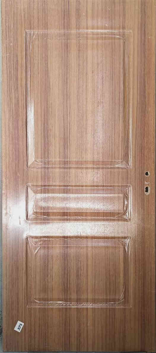 حشوه فوم وليس خليه 
ضمان حقيقي.
الوان وموديلات مميزه 
سعر الباب الاستندر 150الف مع التركيب 
النقل مجاني داخل الموصل 
الازهار للالمنيوم والبلاستيك 
شارع التعليم مقابل معمل الغاز بجانب كوافير ابو الزوز ***********.....***********
