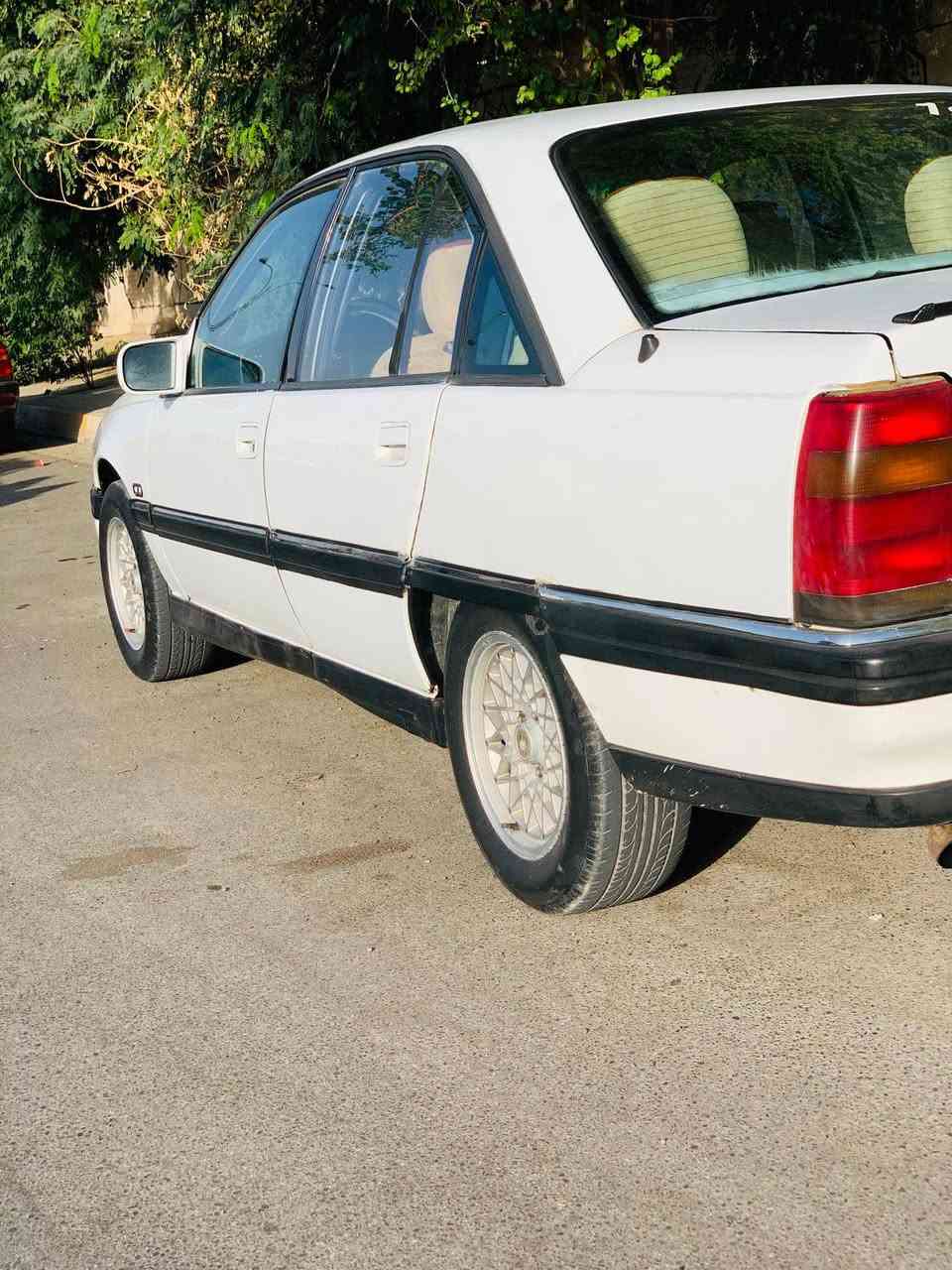 اوبل اوميگه موديل93 رقم جديد هزه جديده دفتر بانزين  شاشه كامره اج دي محرك كير شرط كير اوتماتيك تدفئه نار🔥 تايرات جدد كهربأيات كامله قفل مركزي كنترول العزيز تعال وشوف ابعينك احلى من الصور السياره السعر 50 بيه مجال  مكلف بل نشر لحد ايراسلني رقم صاحب السياره ‏‪***********‬‏
