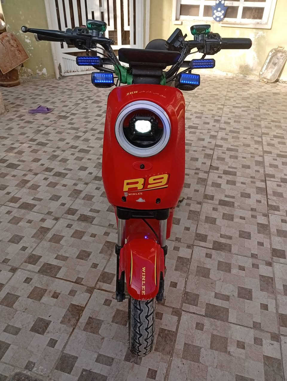 سلام عليكم ورحمه الله وبركاته
دراجه ار 9 فول المواصفات وياها الاوراق 
ال ملف 1500
دراجه نضيفه وحلوه 
بيه 5بطاريات 
وسعرها 575 بيه مجال لطيبين وشرايه 
الاستفسار الارقم الهاتف *********** 
المكان بابل حله ابي غرق قرب المدرسة النصر 
اي واحد عنده شي تعال خاص 
وعليكم السلام ورحمه الله وبركاته
