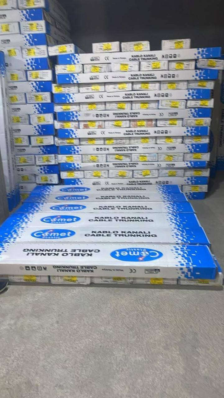 السلام عليكم ورحمة الله وبركاته.....
على بركة الله....
 وصلنا حديثا الى محل شهد العطاء ..
           ☆ مواد من شركة HLG ☆

١. مروحة شامي ..
٢. شمعة مع قاعدة 4قدم 50w HLG..
٣.مسطرة لاسق تركي حجم16×16..وحجم 16×25 ..
٤.واير دش الاصلي HLG 30 ..
العنوان...
حديثة السبحاني الشارع العام قرب مدرسة حديثة((المدرسة الزركة))... مقابل اسواق صلاح علي خالد.....
 وتساب محمد 
***********
