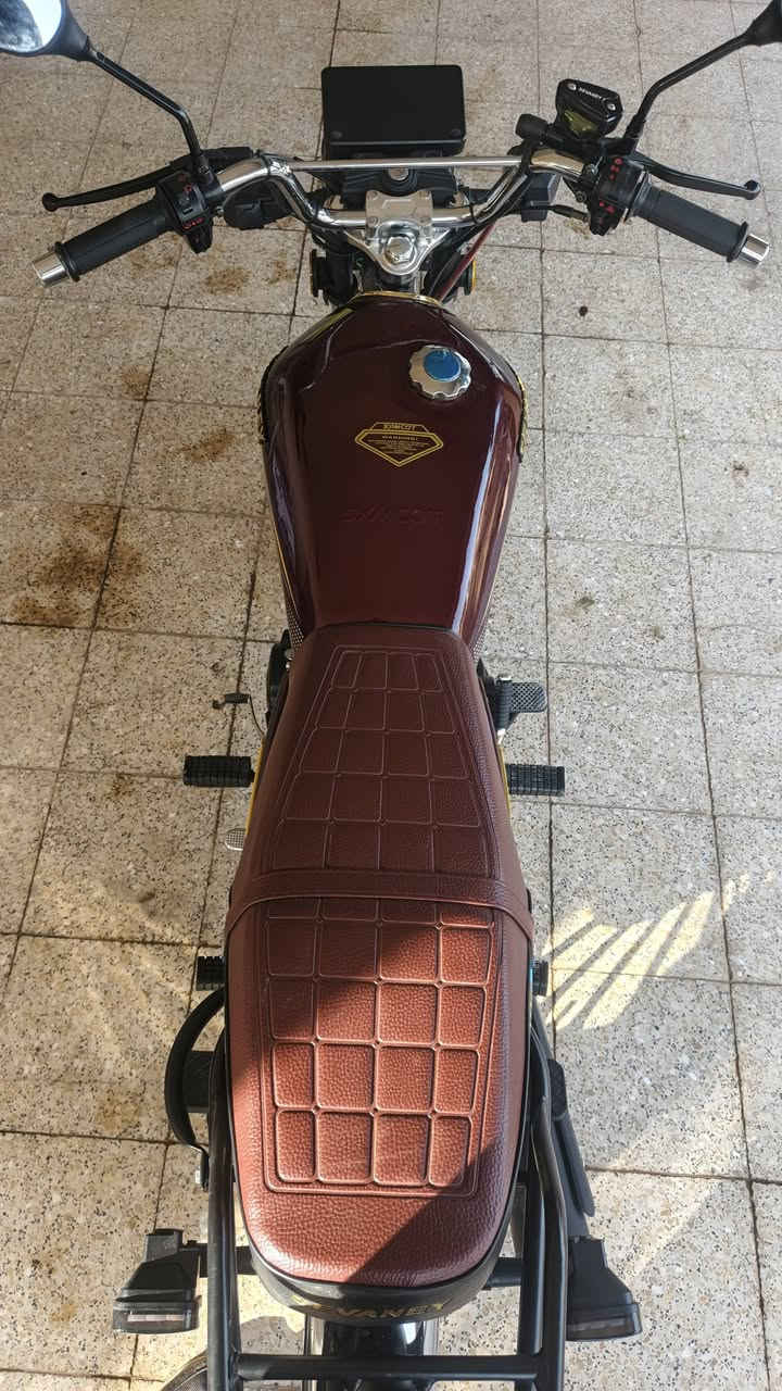 السلام عليكم 
ماطور سافين موديل ٢٥ محرك ٢٠٠ ماشي ٤٠٠ كيلو رزانه فول وزن ثقيل ماطور جديد كهربائيات شغاله كامل على وضع الشركه صارلو ١٠ أيام من مشدود سعر ٨٢٥ وبي مجال للطيبين موجود خاص وهذا رقمي *********** والي مو شراي لا تجي وتكسر بمال العالم وتنطي أسعار انته لو يمك ما تنطيها بهيج سعر وسلامتكم
