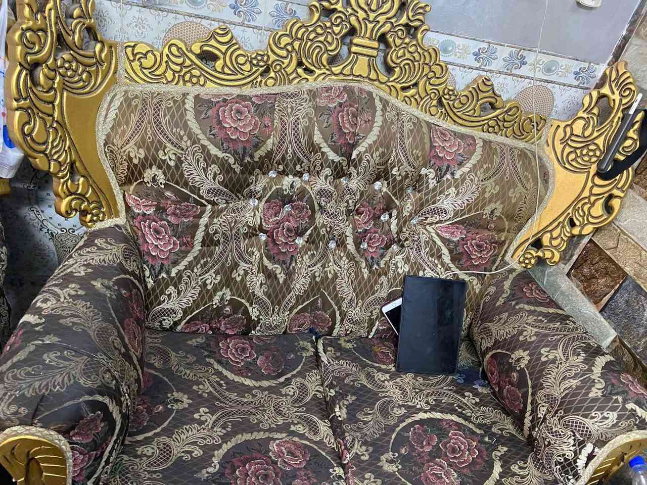 السلام عليكم 

تخم كامل للبيع مستعمل السعر المطلوب 
٦٠٠ وبي مجال بسيط جدا ، العنوان بغداد 
*********** اتصل وتدلل
