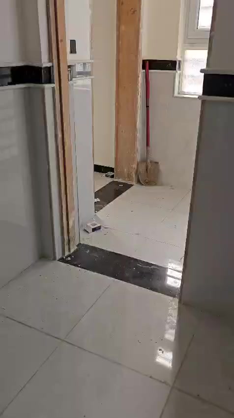 #بسم ـ الله / بيت للبيع مكان مميز العباسيه حي المنتضر مساحه الارض ٦٢٧ بناء ٣٠٠
٣ غرف نوم 
ستقبال 
درج دور 
البيت هستوه كامل بعده مامسكون المعرفة السعر الانتصال *********** او مراسله واتساب
