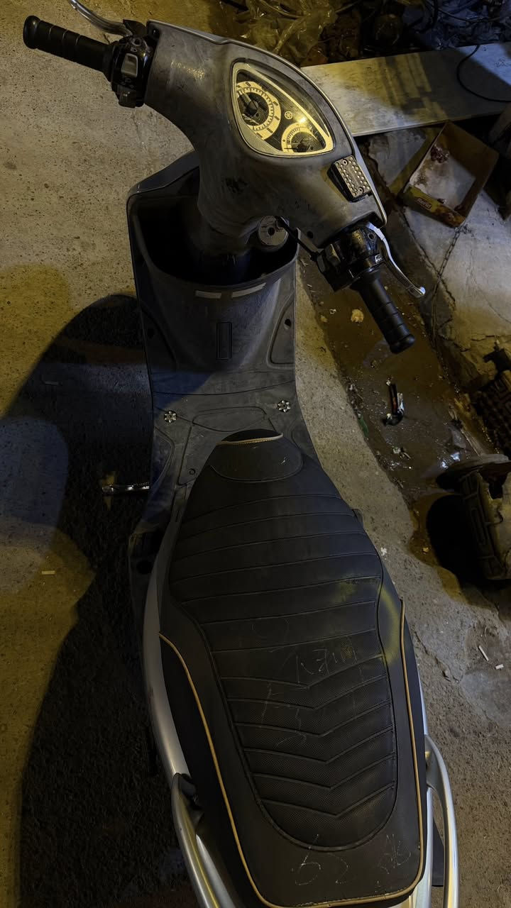 سلام عليكم عدله للبيع دراجه ما بيها برغي نقص دواجه مزوعه تزويد شرط من الفج للفراك بيها كلجات همين مكان بغداد جديده 
*********** 
***********
