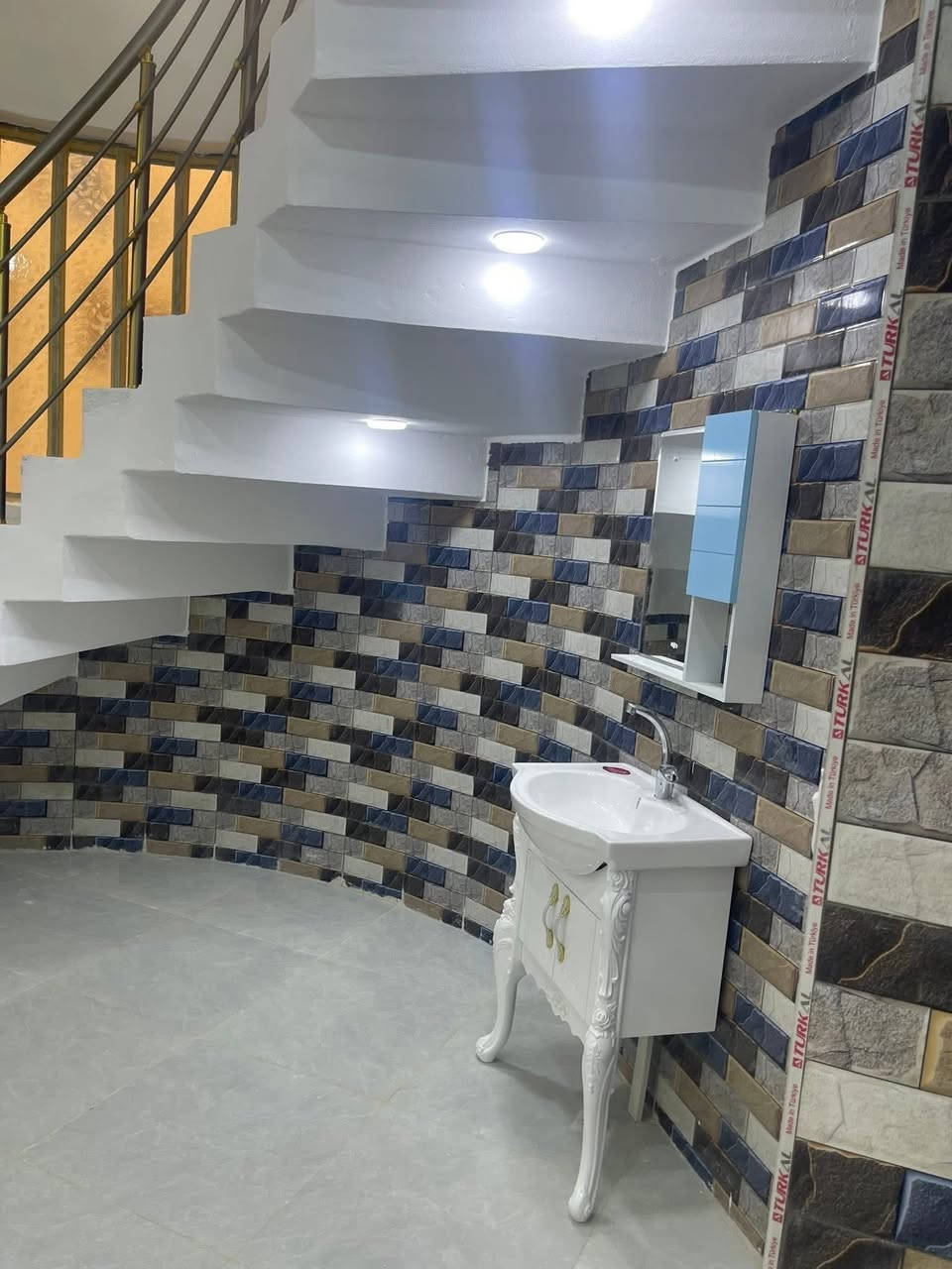 ✅🔰دارين للبيع 🏡 بمساحة 100مترطابو صرف ✅🔰 ☎️( *********** )☎️
✅العنوان 🏡 ( ديالى/بعقوبة/الرحمة/قرب جامع الأقصى ٩.) ✅
✅بناء 2025طابقين✅
✅ رقم القطعة **** مقاطعه 🌹🌹✅
⭕️بناءً درجة أولى فول مواصفات ⭕
🔰✅ التفاصيل.  الطابق الاول / صحيات خارجية /استقبال /مطبخ و صالة /غرفة نوم عدد 1/ حمام وصحيات / منور .الطابق الثاني/ غرفة نوم عدد2/ صحيات /صالة و سطح.😍⁦☝️⁩
للاستفسار الاتصال على ☎️***********
