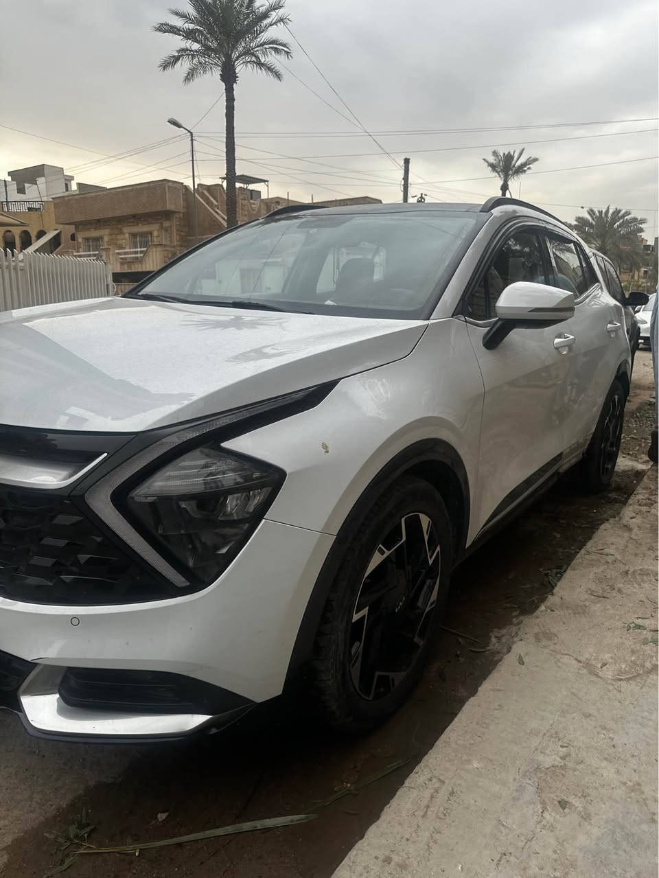 سلام وعليكم 
سبورتج موديل 2023 فول ١/١ مكفوله سياره من كير ومحرك
اربع اصابع بس بل جاملغ الامامي سياره خليجي سعر 235 
رقم *********** بغداد, العراق
