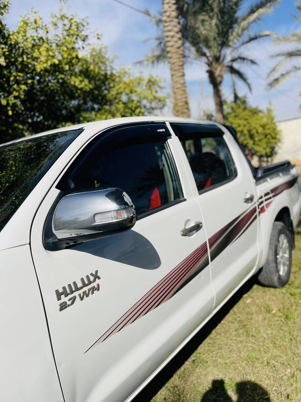 هايلوكس 12 رقم بغداد كير اوتماتيك باسمي مجدده  لسنه 30  كير محرك شركه مامفتوح برغي تخم تاير جديد ماشيه 235 الف مابيها صبغ بارد فقط صارت طخه خفيفه بالجاملغ والبنيد وتعدلت بارد من الجهه اليمنى . السعر 210 $  قفل. السياره نضيفه ومال جناي 
العنوان ديالى الخالص تلفون *********** 
/ ***********
