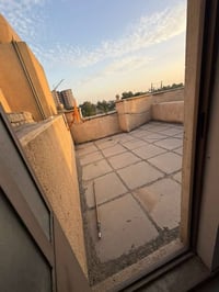 دار للبيع سند طابو صرف  المساحة ٧٥م الواجهه ٥م  النزال ١٥م  يحتوي على ...