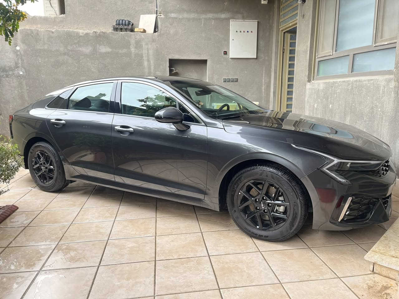 #سلام عليكم K5 موديل 2025 دخول جديد كتاب شهداء ذي قار معفيه من الرقم مواصفات LXS معروفه بصمه 
تشغيل عن بعد ويل كب _ شاشه متصل _ كامره _ حساسات _ رادار _ ويل كب _ باقي مواصفات معروفه انظمه قياده  سياره جديده ماشيه 30 الف 

تبديل البنيد فقط مكاني ناصريه مركز حي اور السعر 185 بيه مجال بسيط رقم هاتف *********** لون رمادي
