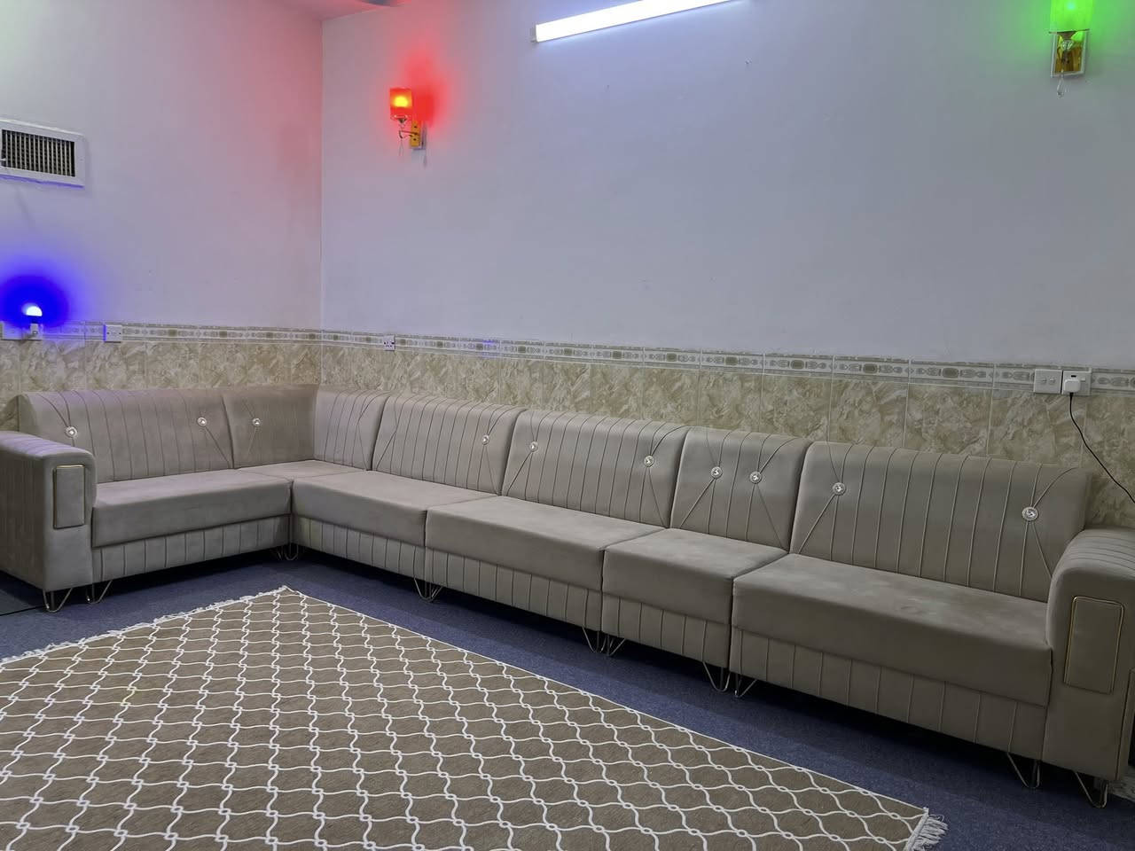 سلام عليكم هاوررريان
تاخم قنه فه 10 نفه رى بو فروشتن 
ميز طعام 4 نفه رى بو فروشتن 

طخم قنفه 10 نفرات للبيع 
ميز طعام 4 نفرات للبيع


**إذا كنت صاحب هذا الإعلان وتريد حذفه لأي سبب، رجاءا أرسل رسالة إلى الدعم الفني**
