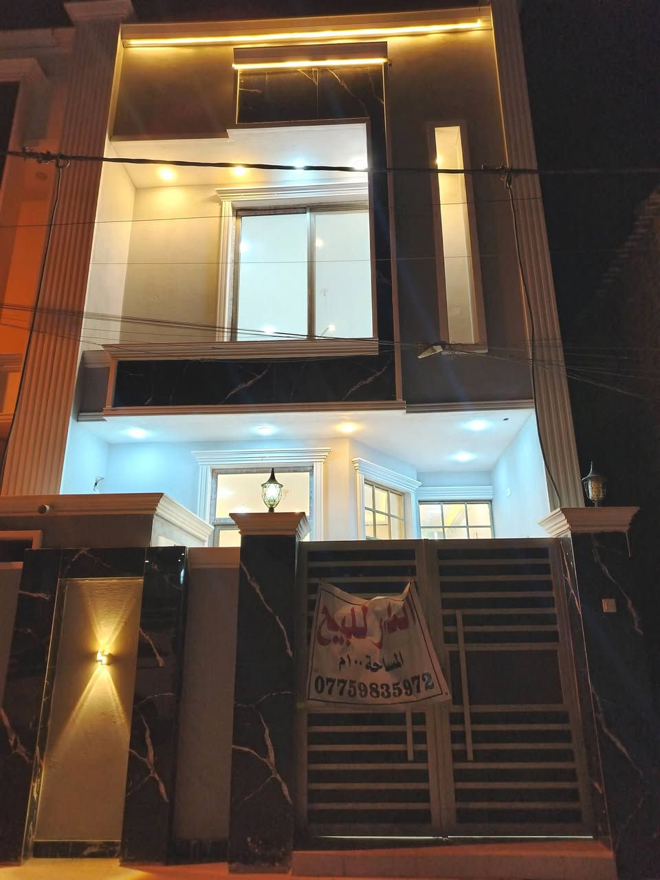 السلام عليكم مشتمل ١٠٠ م للبيع في الخاجية بالخدمات خلف مدرسة النوافل بصف الركن عن شارع 20 طابقين ثلاث غرف نوم بناء جديد محد ساكن بي وبأسمي الاستفسار *********** ☎️
