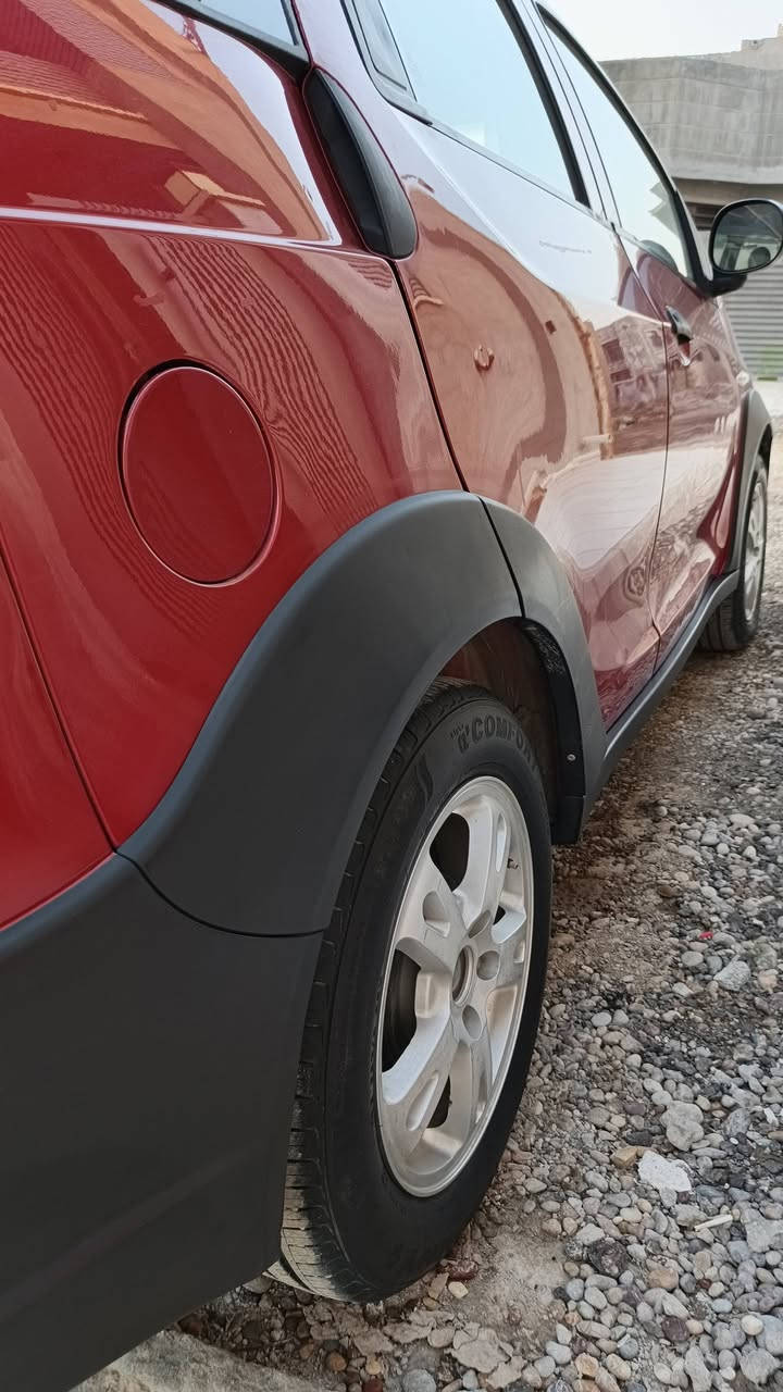 السلام عليكم للبيع شيري x1  موديل ١٤  سياره جديده بدون نقص كلشي شغال وبلادي بدون صبغ بدون جراد بيها شويه بارد بالباب عكس السايق ماشيه اقل ٥٠ الف سبير منازل هزه جديده  وسنويه لغايه ٢٨  يعني فقط تحويل عنواني بغداد التاجيات بعد الملعب  سعرها ٥٥ وبيها مجال  / ***********  / ***********
