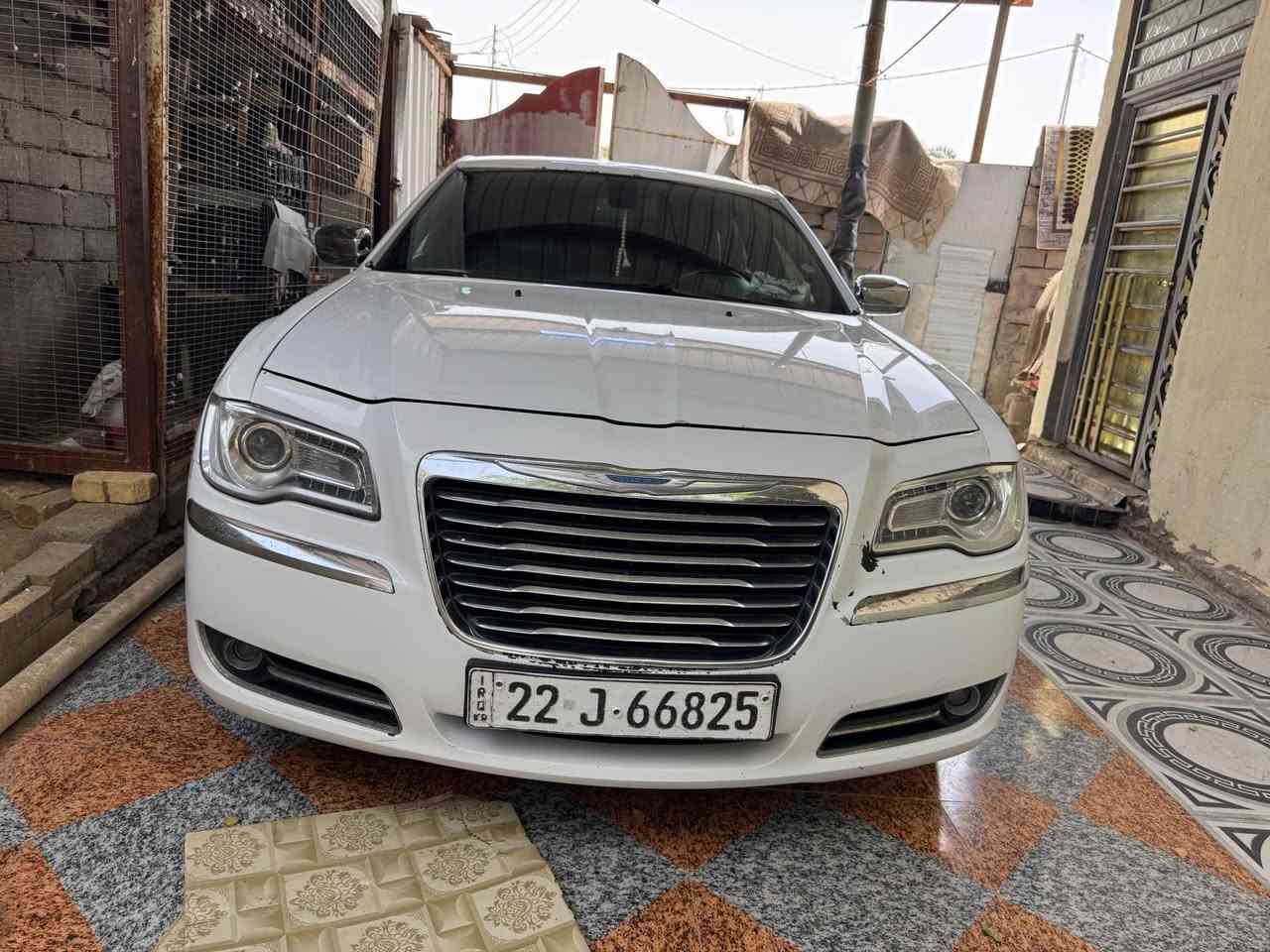أوباما 12 كندي بأسمي 🇨🇦 داخله  كلين بيها صبغ جاملغات الاماميه درجه اولاً صبغ تخم تاير تخم تاير حداده جاهزه من كل النواحي تبريد 5 مواصفات سياره جديده وعلى ايدي رايدها 163 بيها مجال مكان السياره البصره القرنه *********** البصرة, العراق
