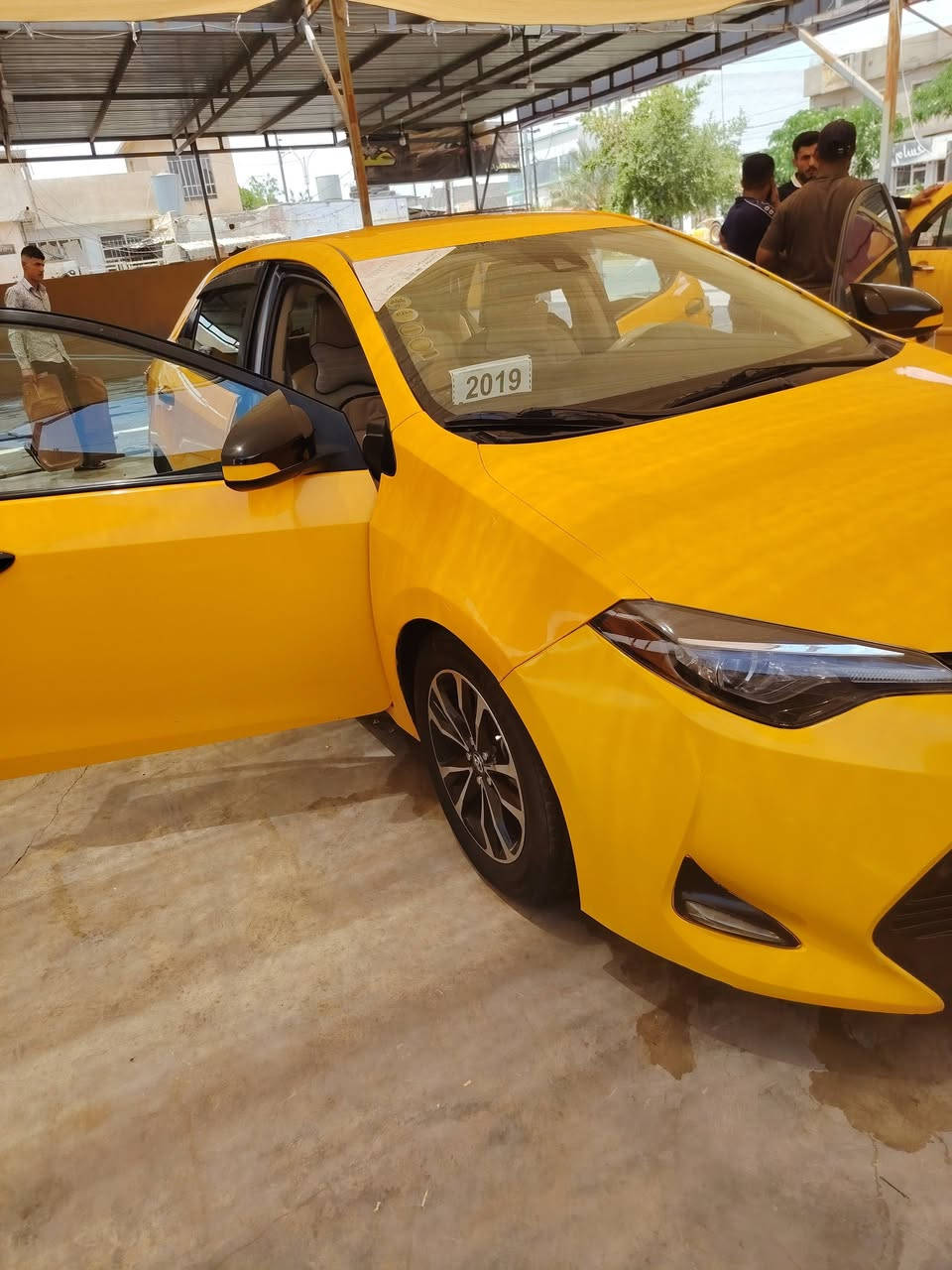 كورلا تكسي 2019 لوك للبيع مشروع لل27دفتر بانزين سنوية اوكالة بسمي سيارة جاهزة من كلشي فول الفول السعر 158 الاستفسار ***********
