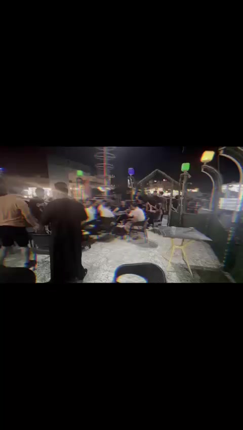 السلام عليكم كوفي للبيع. 
الشعب حي اور ال٦٠٠ 
كوفي ارضي يوجد جميع مستلزمات الكوفي
٣ سبلت ٢ عامودي. واحد تعليك
٢ عارضات ٢ مجمدات 
٦ تلفزيونات ٢ منهم حجم كبير ٧٠ و٤ حجم ٥٠ 
١٠٠ نركيلة منهم ١٥ نركيلة بابلي ٥ الماني الباقي خشب جديد كله وطبعين 
فناجين وقمريات زايد مو ناقص
تخم قنفات ديوان ٣X6 

كل المستلزمات متوفرة
ميوزة كراسي 
كعدة داخلية وخارجية على سوق ال٦٠٠ 

للاستفسار الاتصال على
*********** 
واتساب ايضا 
محمد الفيصلاوي ( ابو شمس ) 

 .
