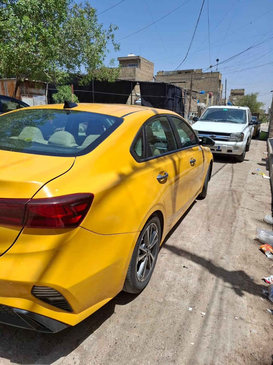 كيا فورتي حادثها موجود بل المنشور
منظومه غاز ⛽️ جديده 
دوشمه جديده وارضيه جلد
جاملغ جهة السايق أمامي مبدل بأمريكا بدون ضرر فقط مبدل 
ثلاث رصعات خفيفه حالوب بل القماره بكد الاضفر
 ويل كب بلادي 
تخم تاير جديد كوري 
 اصلي 
هيئه مصفره 
تبريد خير من الله 
ماشيه 85 ميل 
نص فول السعر 160$
وبيها مجال عجبك السعر والمنشور اهلا وسهلا اتصل وتدلل ماعجبك لا تراسل ولا تعلق كل التفاصيل موجوده ...السنويه 2029 
***********
