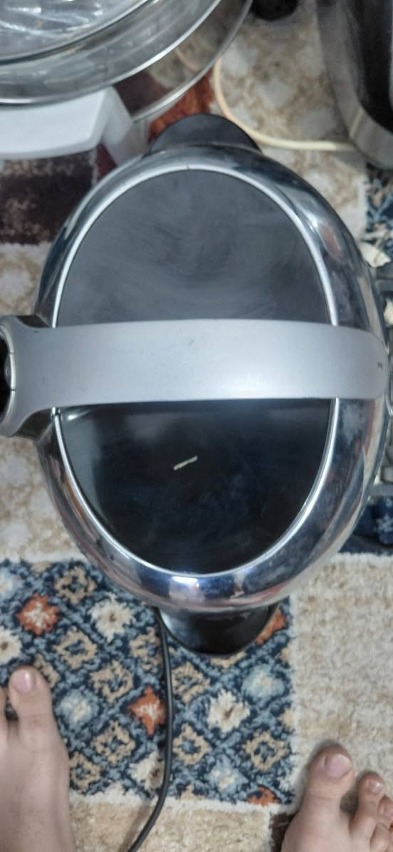 السلام عليكم  اجهزه كهربائية  ٣ قطع باله اعتقد كلهن شغالات وعلى الفحص مكاني بغداد مدينة الصدر السعر ب١٤٠ وبيهن مجال بسيط ***********
