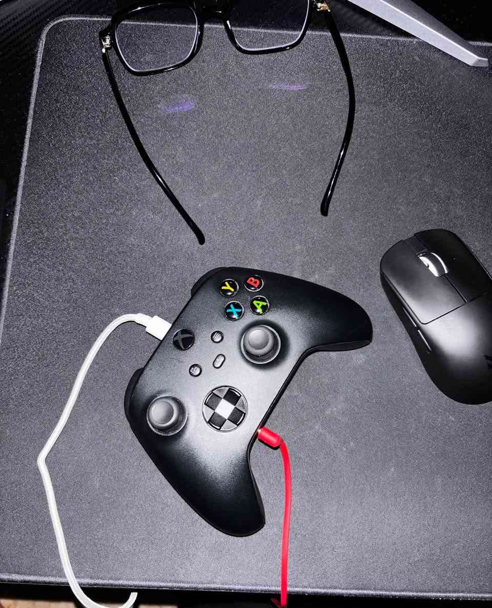 اكس بوكس سيريس اكس اصدار 23 من استخدامي الشخصي للكيمنك مع كنترولر GAMESIR G7PRO Wuchang افضل كنترولر للاكس بوكس ومع الكنترولر الأصلية مالته (مابيها درفت) مع كامل ملحقات الجهاز الأصلية وملحقات الكنترولر و كيم باس مجاني ينتهي 8/19 السعر 800الف دينار مكاني بغداد البلديات واتساب ***********
