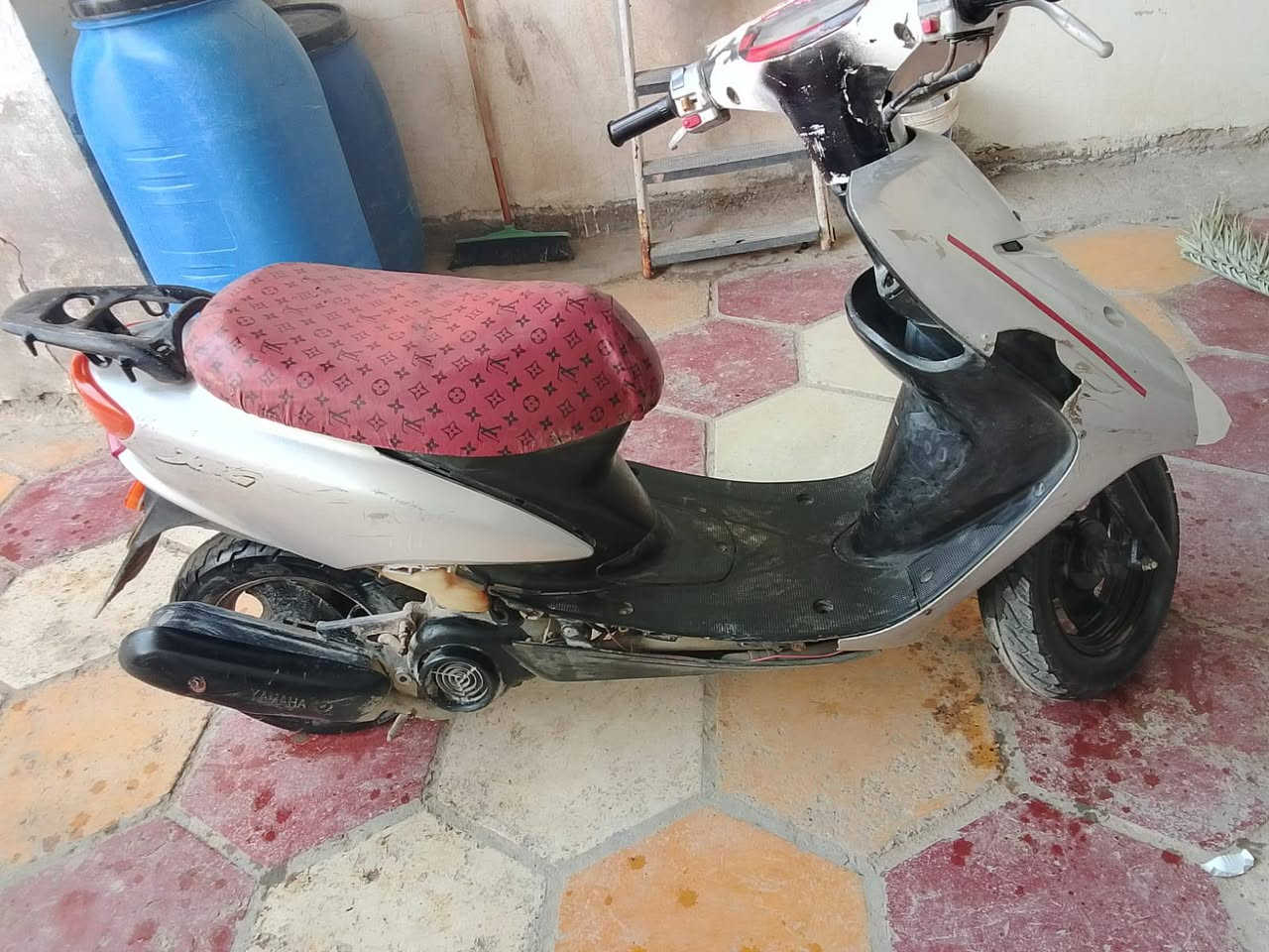 سلام عليكم عصفوري لبيع.
سلف هندر لابت اشاير مكينه ناعمه دراجه حلوه

بريك امامي وخلفي المكان البصره قضاء المدينه الرحمانيه سعر225 وبيه مجال شراي يتصل ***********
