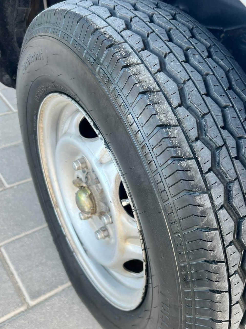 نیسان پیکاب 2001
زۆر جوانوو پاک ماڵی دۆستە
چوارتایە تازە 
پاوەرە 
پێشوو دوای تازە داگیراوە
بانسی پێشوو دوای لۆکە 
گێڕ مەکینە ئەکسل بە شەرت
چەمچە لۆک
زۆر تن دوو تۆڵە 
کارەبای مەزبووت 
سەنەوی تاکوو 2028 تازەیە
نرخ 65$ کەمێک مامەڵە 
بۆ پە یوەندی کردن 
***********
*********** السليمانية, العراق
