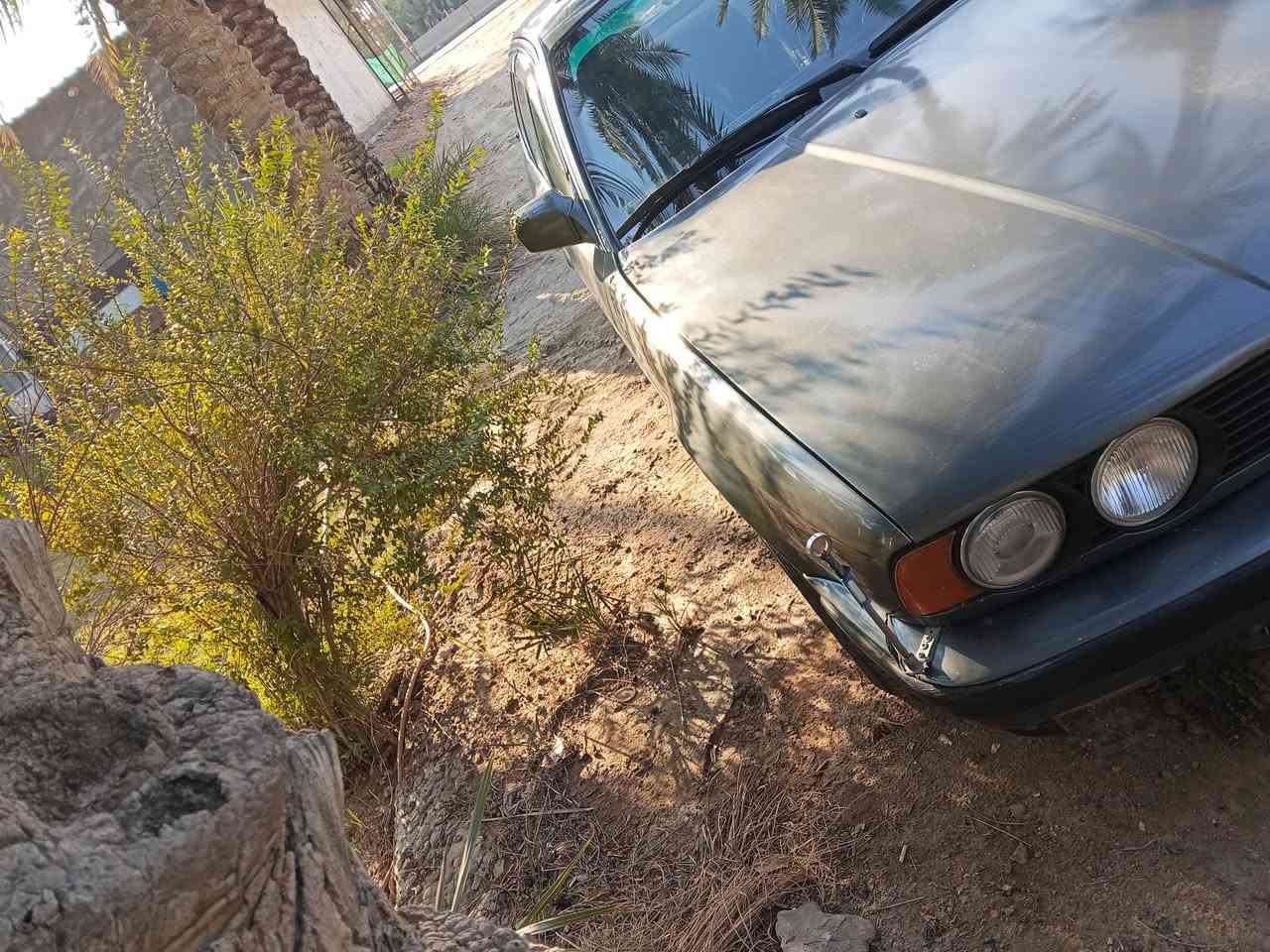 السلام عليكم بيم كفاله من الظربه مصبوغه عام جماليه تخم تايركهربايات كله شغاله موديل 1991تحويل حجم 525مكينه بلاد كيرشرط حداديه غرفه جديده رقم ديالى تحويل للبيع او مروس حسب القناعه السعر 45بيه مجال مكاني كربلاء ***********
