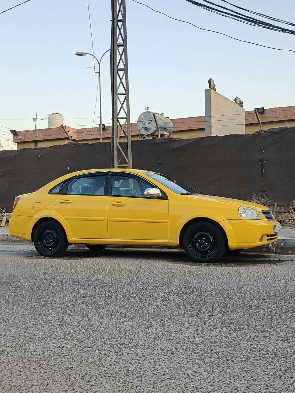 السلام عليكم 

اوبتره 2012 خليجي تكسي شركة عامه بلادي اصفر رقم بغداد دولي سنويه ل2031  

مكينه 1600 كير اوتو

مكينه كير تبريد كله جديد 
 
مكفوله كفاله عامه من كلشي 
مصبوغه حزام جماليه 
تخم تاير جديد 
تخم وياله 15 جدد
صدر امامي خلفي كله جديد 
كهربائيات كله شغاله 

السعر 72 وبيه مجال قليل 
مكاني بابل مسيب 

***********

