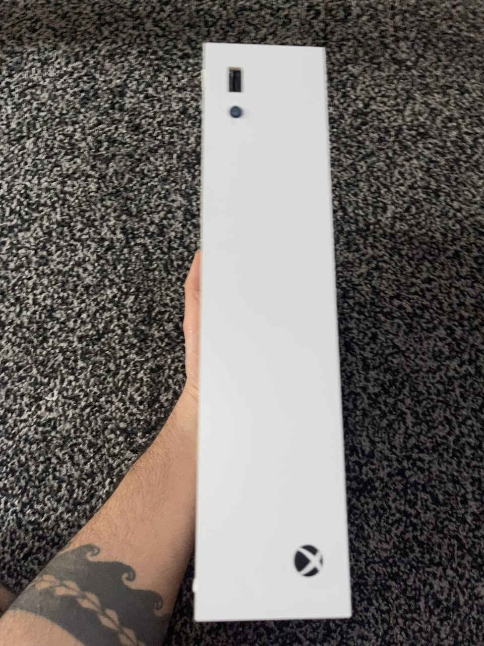 جهاز سيرس اس نضيف ذاكرة 512  مامفتوح ولاداخل صيانة ويا كامل ملحقات وايراتة وبطاريات وجوستك وكارتون وبي ضمان سعرة 350 الف مكاني بصرة جبيلة ***********
