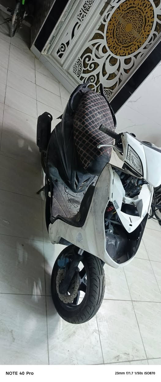 سلام عليكم 
سكنس فحل للبيع أو مراوس وانطي فرق 
طافيه ما اعرف شبيه لو كابريتر لو كور بعد ما اعرف 
قيم وأخذ بل يرضه الله 
مكاني النجف الاشرف شارع المطار
غير متواجد في الفيس بوك 
وهاي ارقامي وبيهن واتساب 
*********** أو الرقم الثاني ***********
مو شراي لا تصل تحياتي لصاحب الكروب
